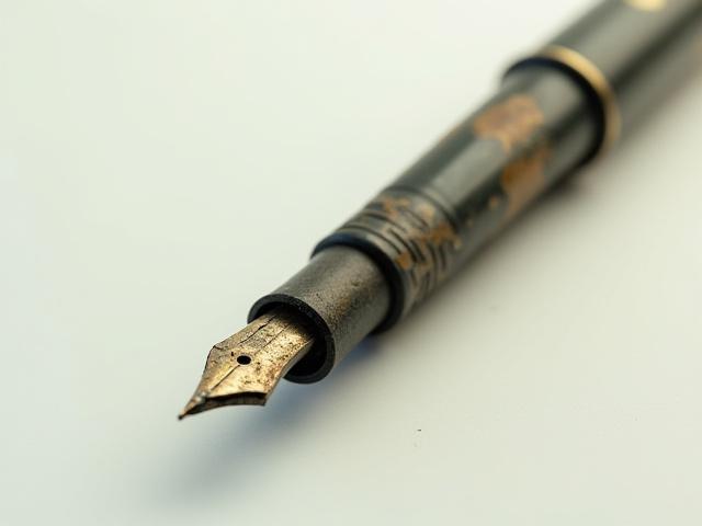 Damaged, corroded vintage fountain pen before restoration